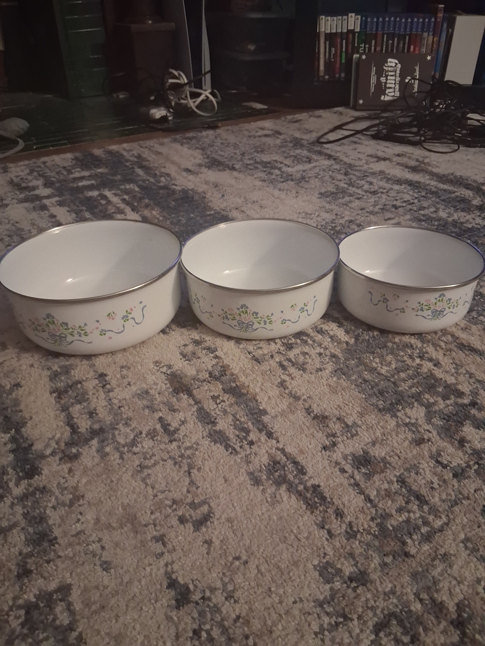 White Enamel Mixing Bowl Set with Floral Accent - Set of 3